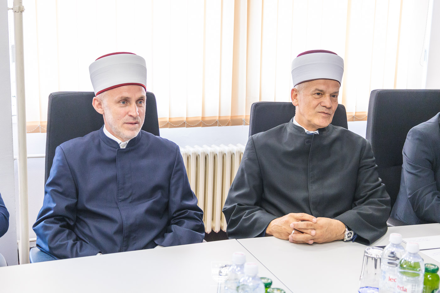 Muftije Smajlović i Kudić u posjeti premijeru Hušiću: Poziv na svečanost otvaranja Arnaudije džamije
